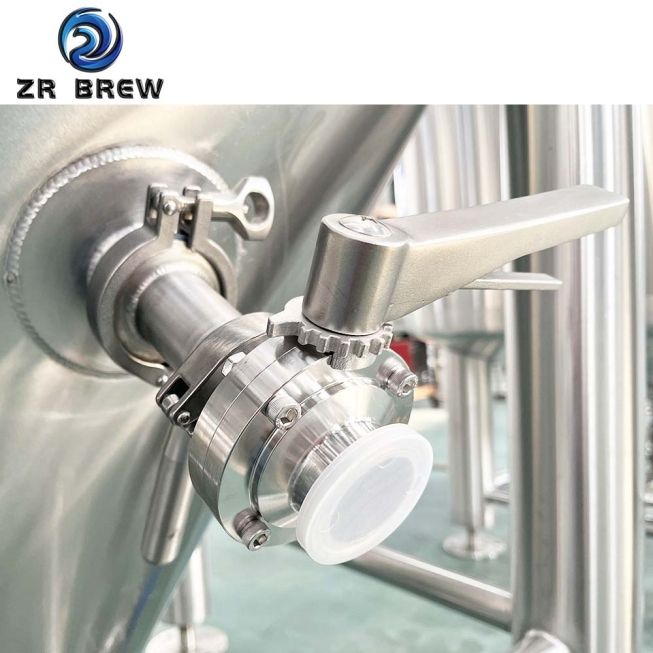 7BBL Side Manhole Fermenter 7BBL Side Manhole Fermenter