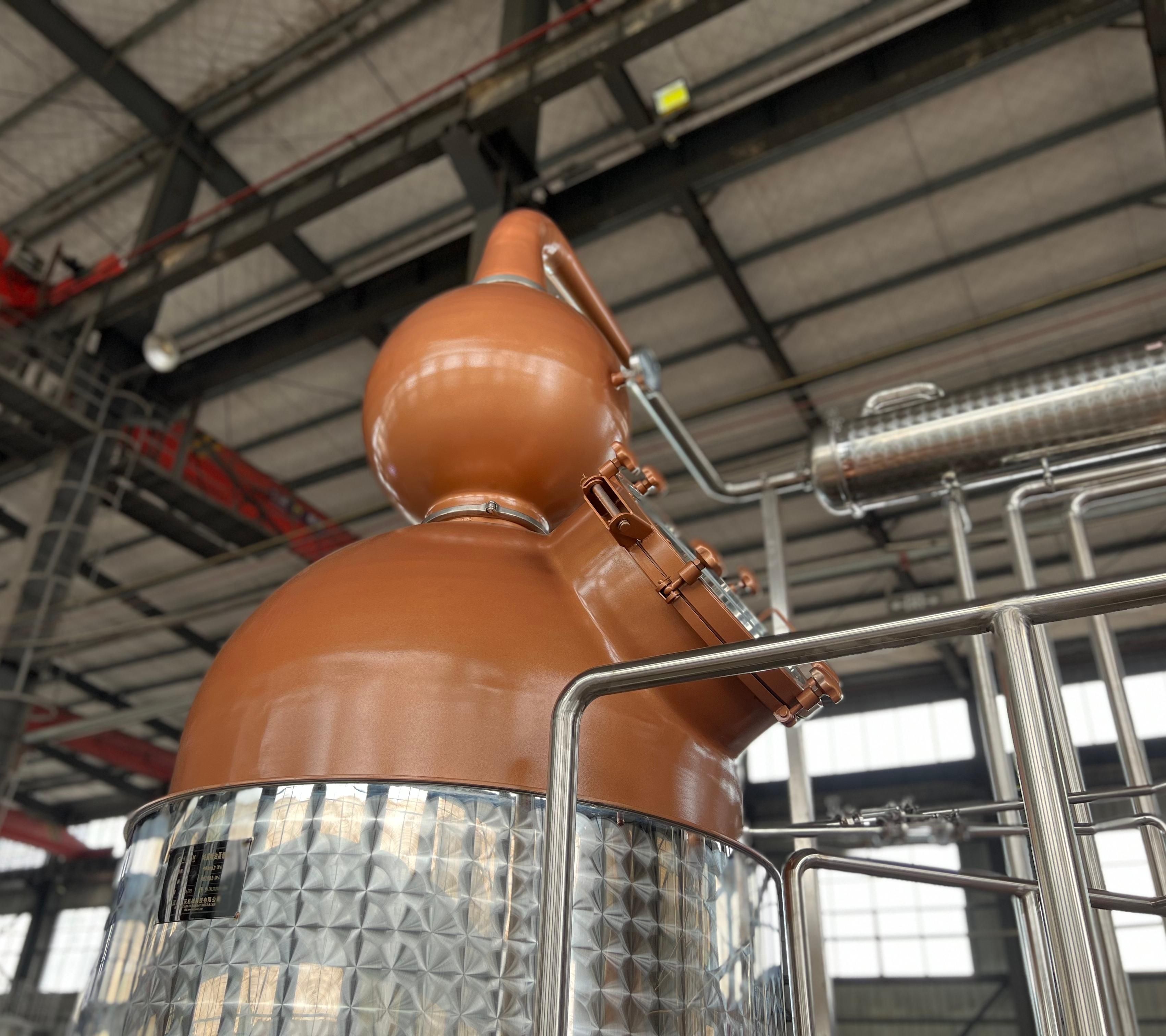 2000L Copper Essential Oil & Hydrosol Distiller 2000L Copper Essential Oil & Hydrosol Distiller