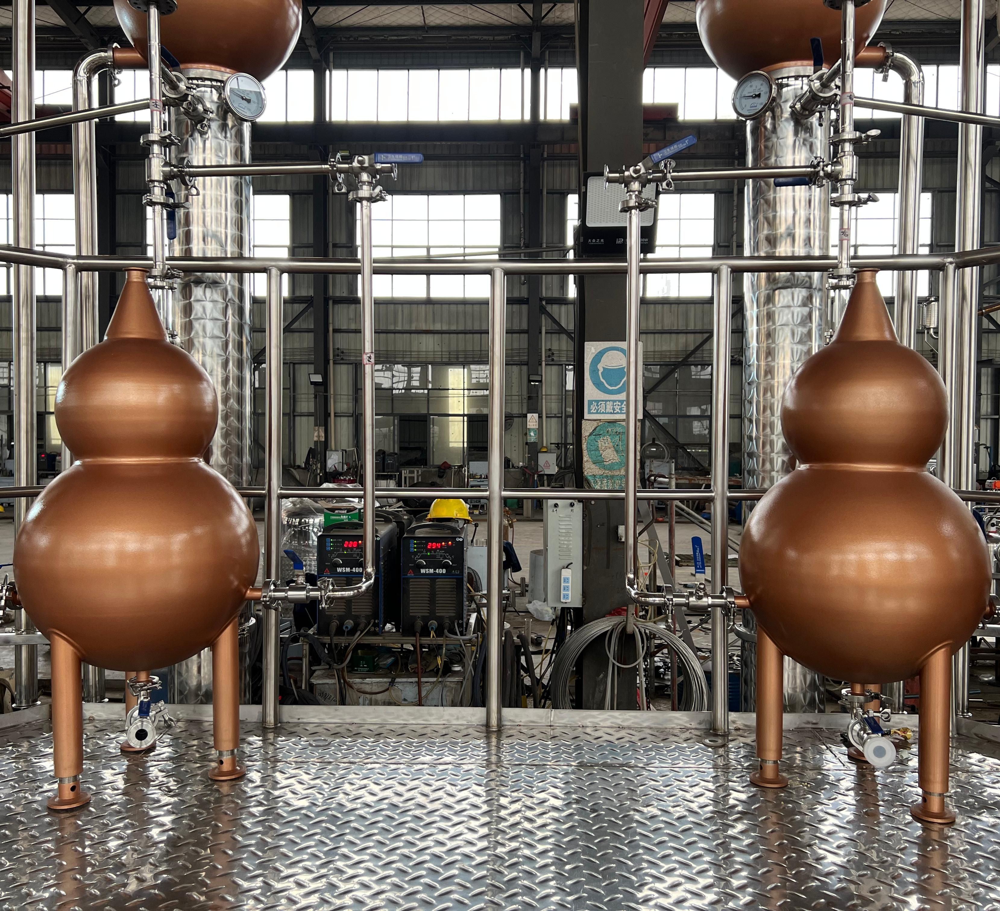 2000L Copper Essential Oil & Hydrosol Distiller 2000L Copper Essential Oil & Hydrosol Distiller